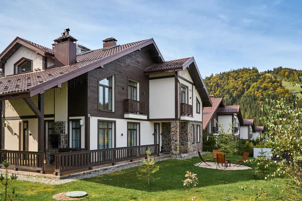 Property building, Natural landscape, BBQ facilities, Balcony/Terrace, Garden view, toaster