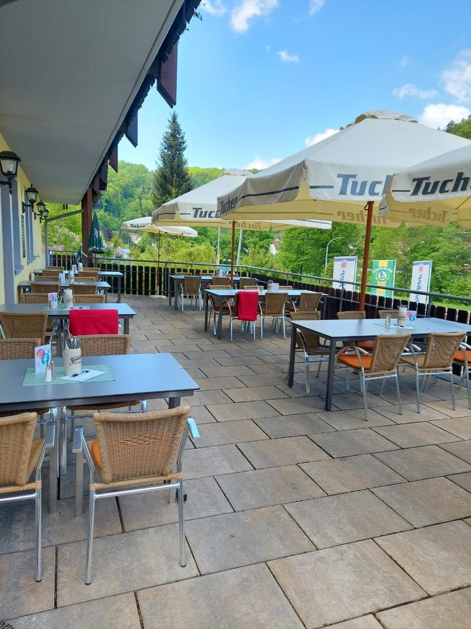 Restaurant/places to eat, Day, Balcony/Terrace, Balcony/Terrace