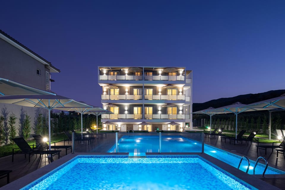 Property building, Pool view, Swimming pool