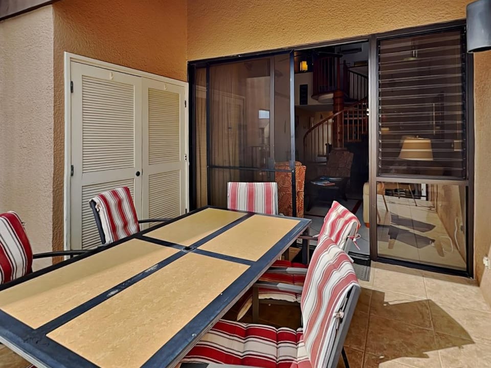 Patio, Balcony/Terrace, Seating area, furniture