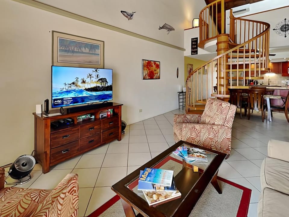 TV and multimedia, Living room, Seating area, furniture, kitchen, air conditioner