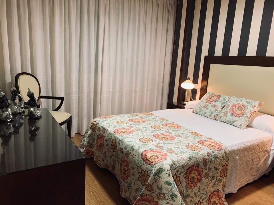 MOZART PREMIUM con GARAJE CERCA GRATUITO Portonovo Centro Apartment in Portonovo
