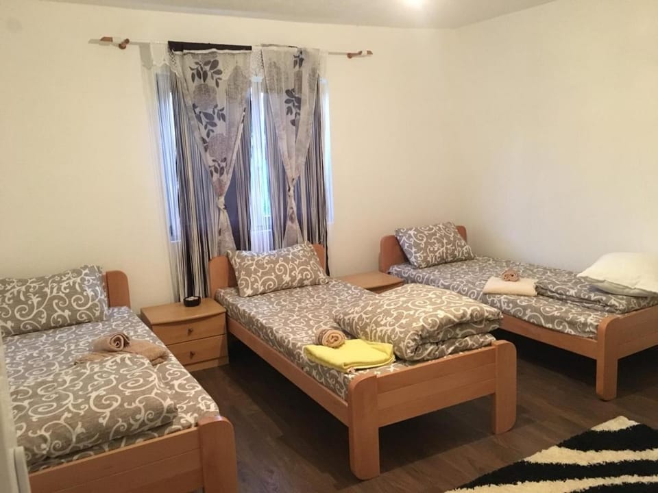 Apartmani ,,Bato,, Apartment in Zlatibor District, Serbia