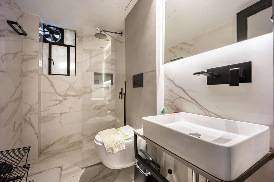 Shower, Toilet, Bathroom