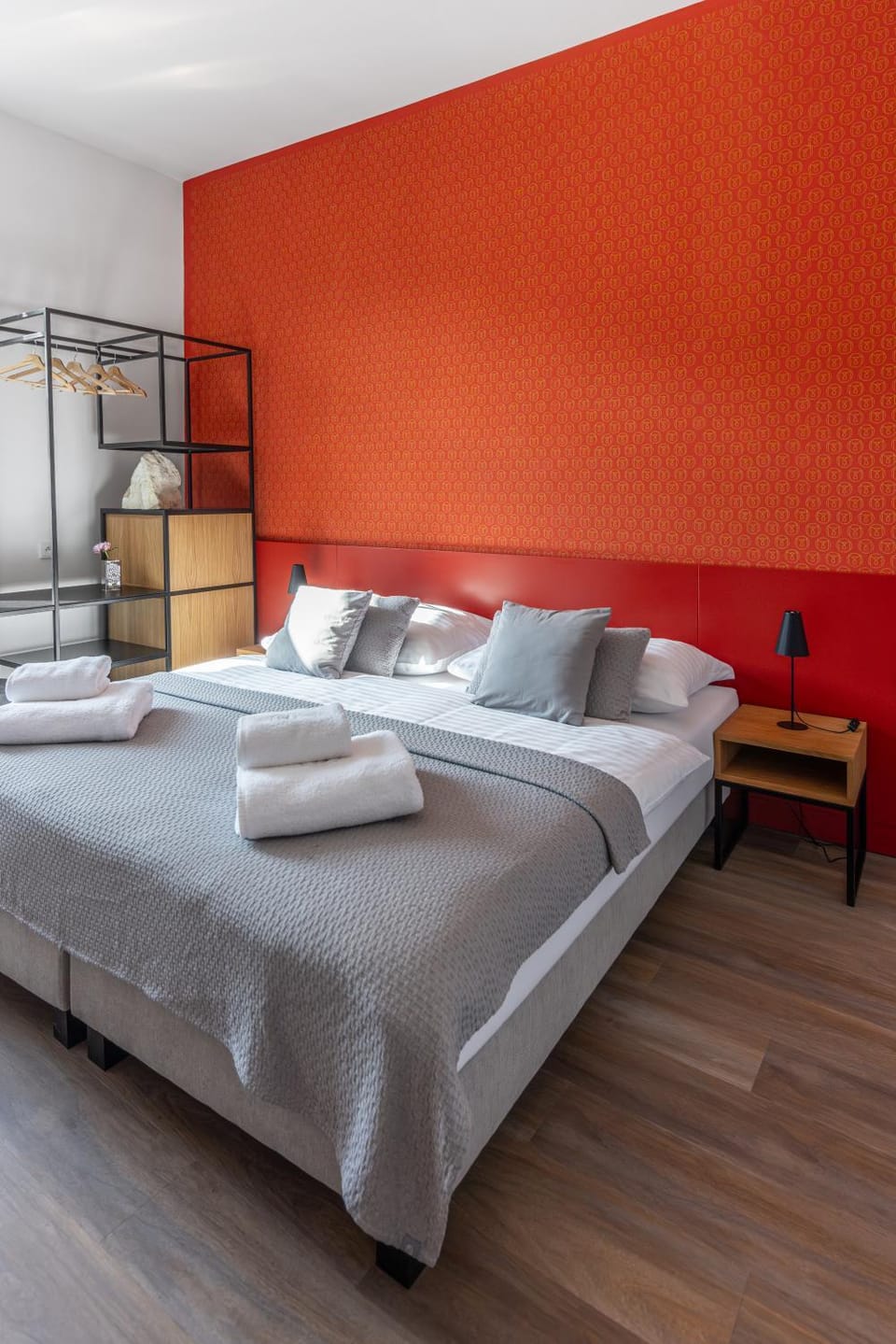 Bed, Photo of the whole room, Bedroom, towels