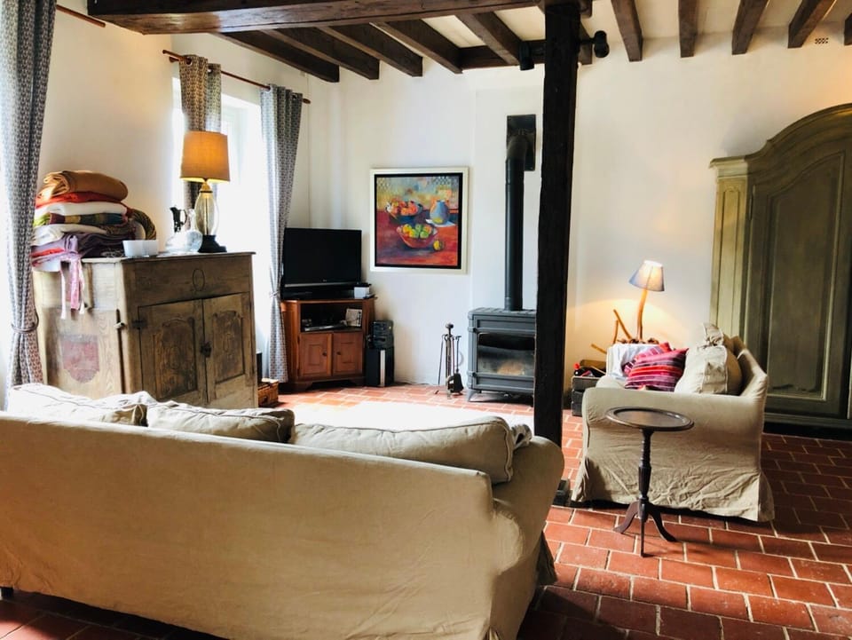 Living room, Seating area