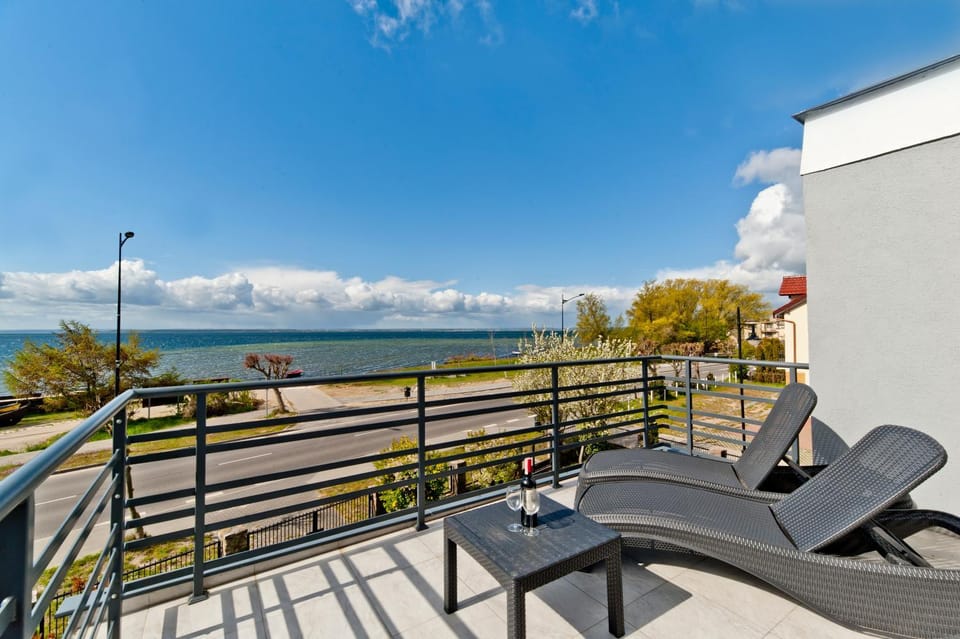 Day, Natural landscape, View (from property/room), Balcony/Terrace, Beach, Sea view, sunbed