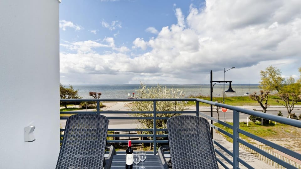 Day, Natural landscape, View (from property/room), Balcony/Terrace, Sea view, sunbed