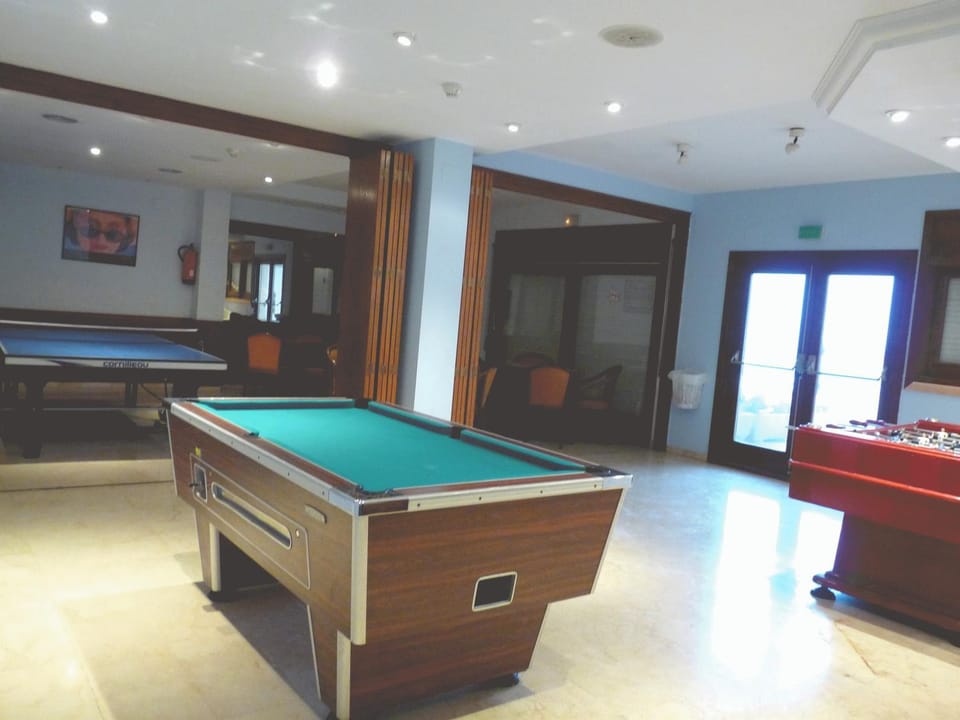 Billiard, Game Room, Table tennis