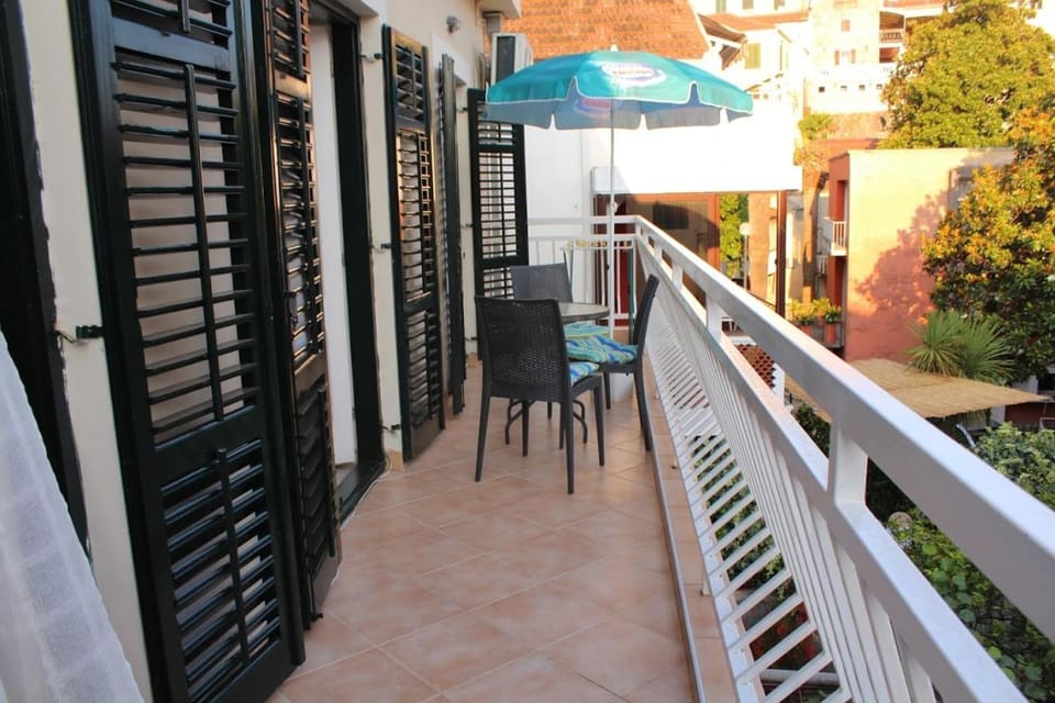 Apartments Iris Apartment in Montenegro