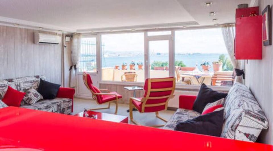 Front of Sea View Apartments Sultanahmet SEA VIEW Apartment in Istanbul