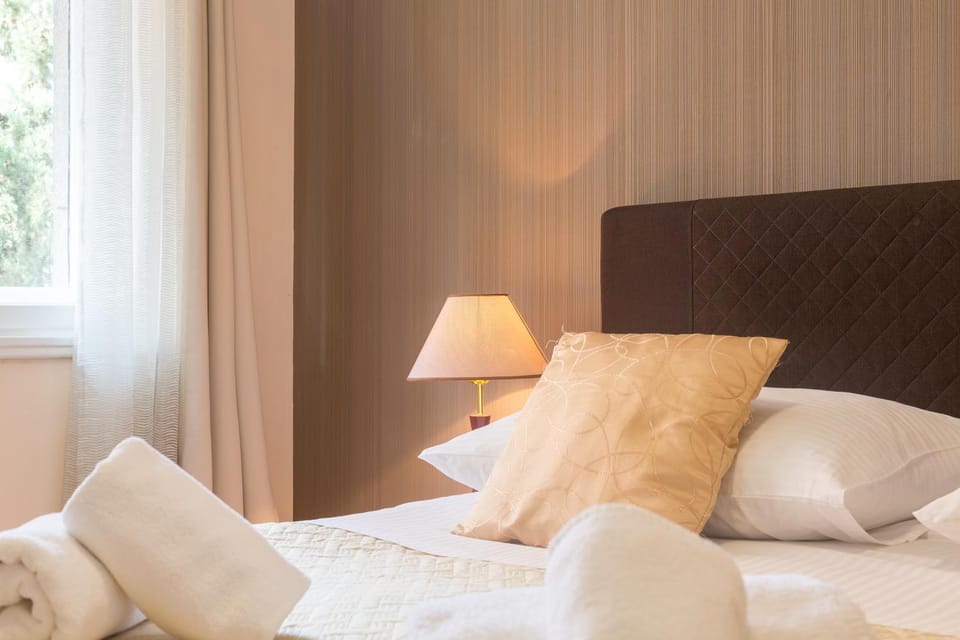 Bed, Decorative detail