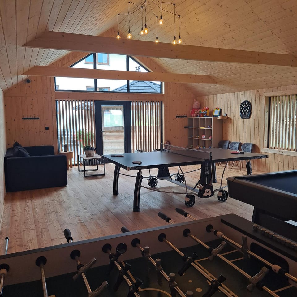 Communal lounge/ TV room, Seating area