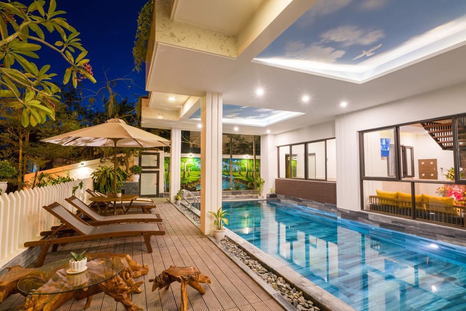 Garden, Swimming pool, Swimming pool
