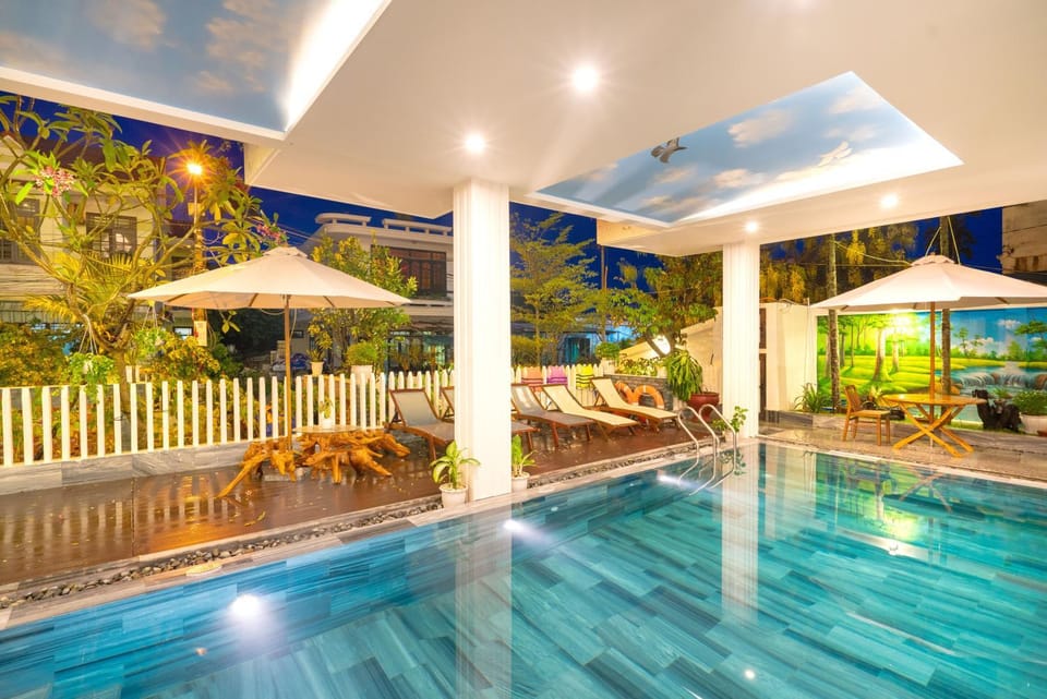 Swimming pool, Swimming pool