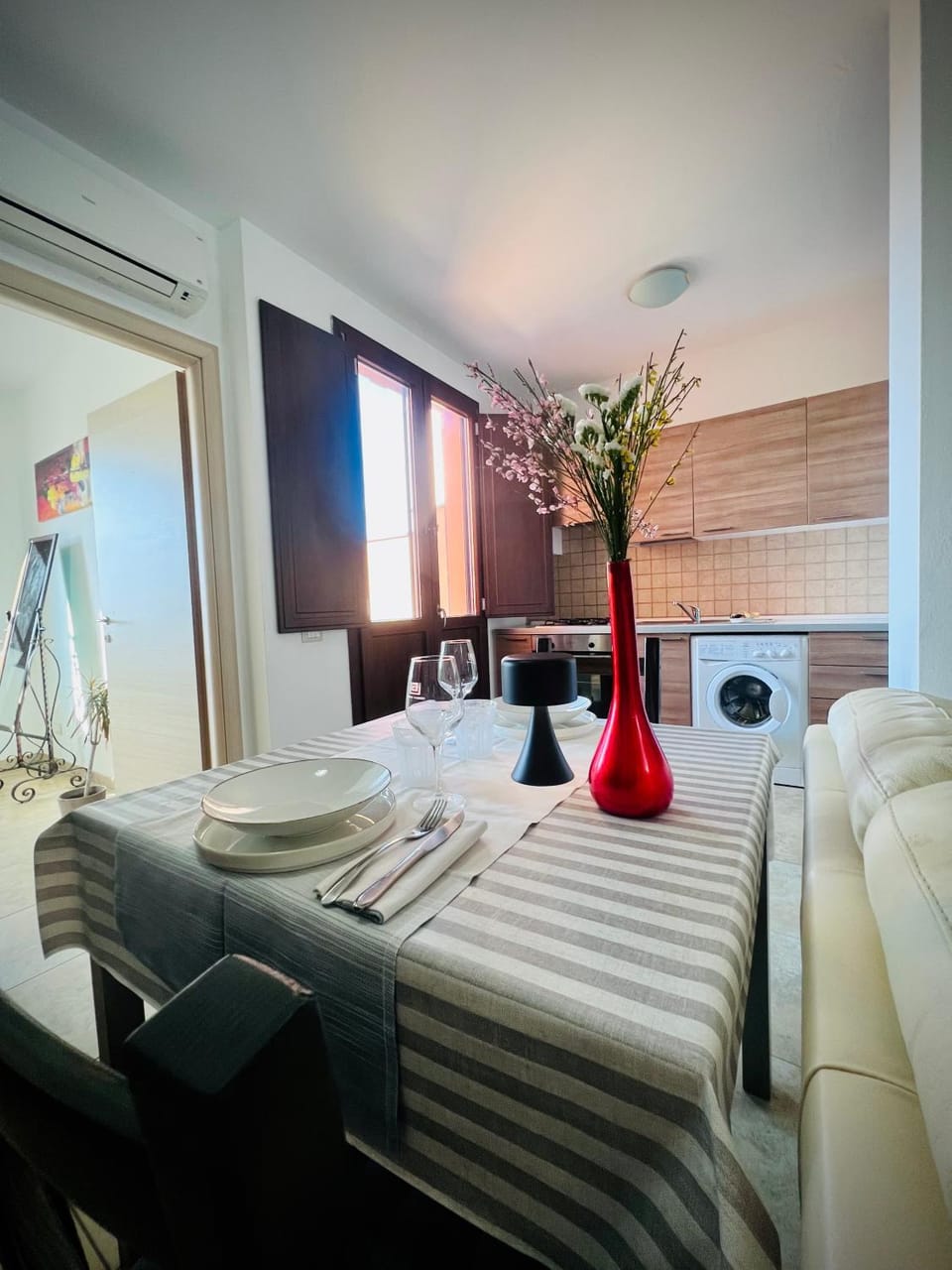 Kitchen or kitchenette, Living room, Dining area