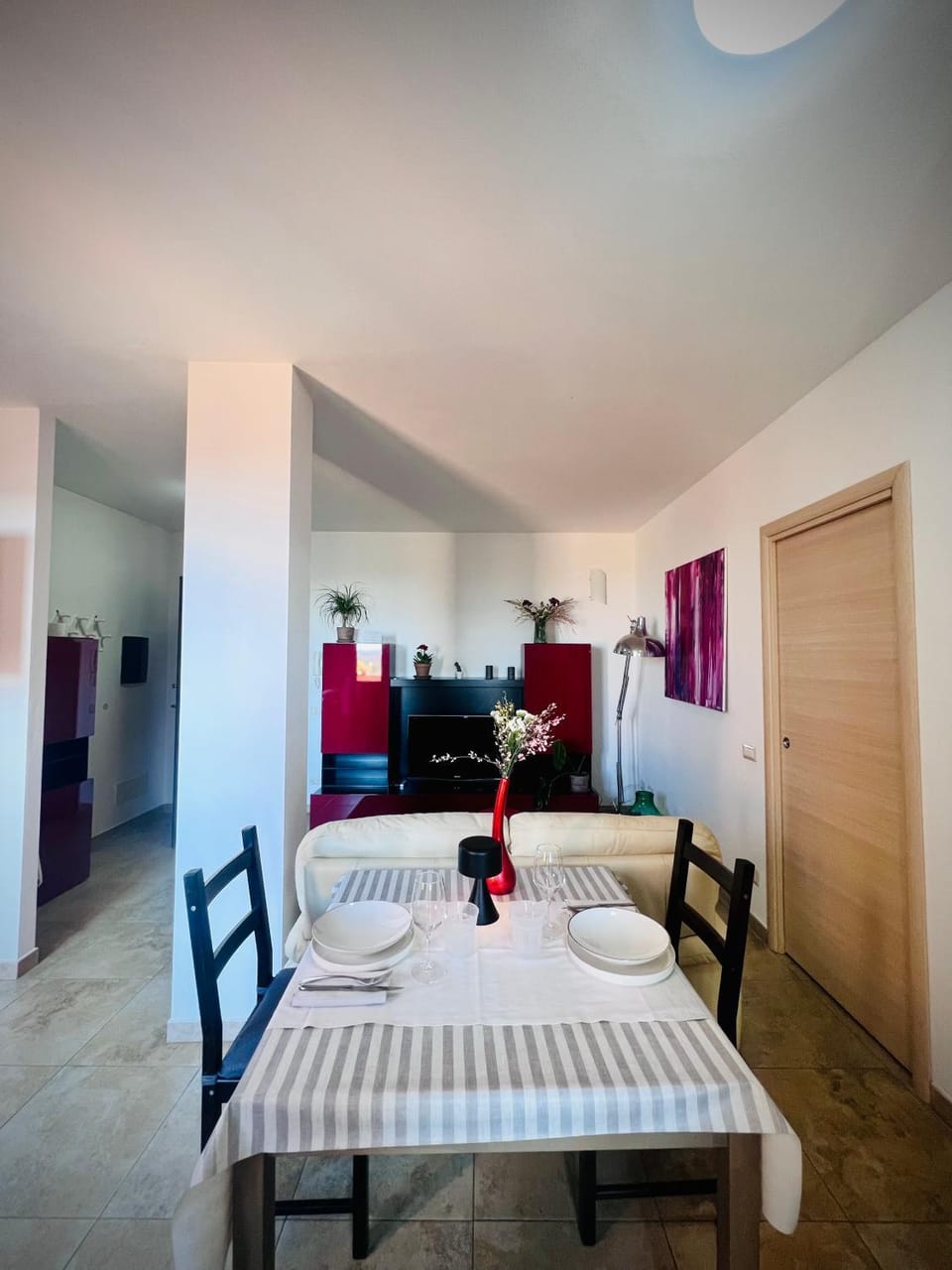 Living room, Photo of the whole room, Dining area