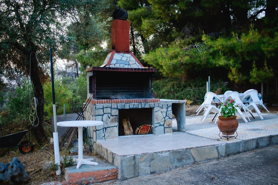 Property building, BBQ facilities, Garden, Balcony/Terrace