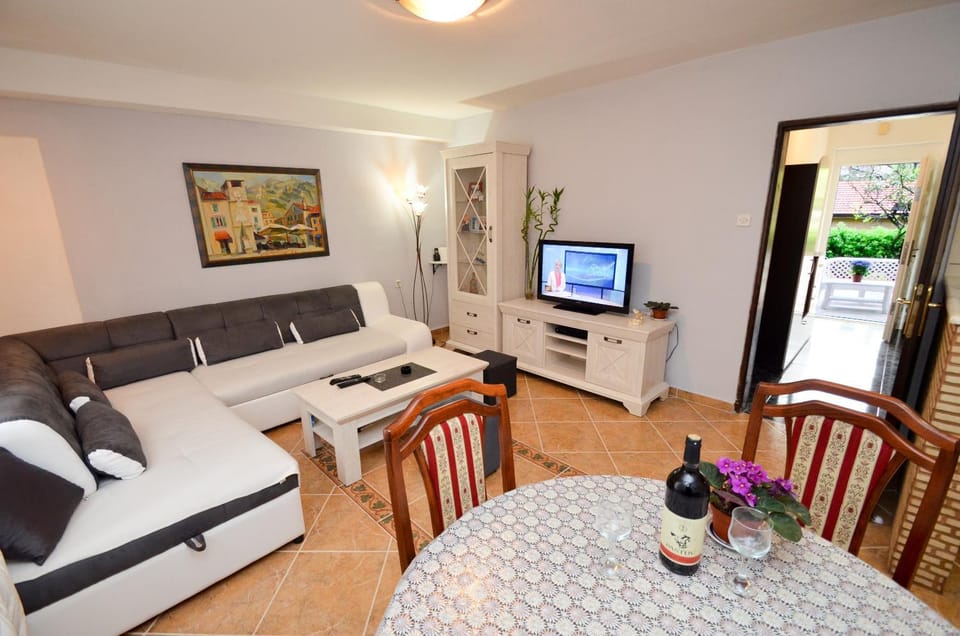 Apartment Buki Apartment in Kotor Municipality