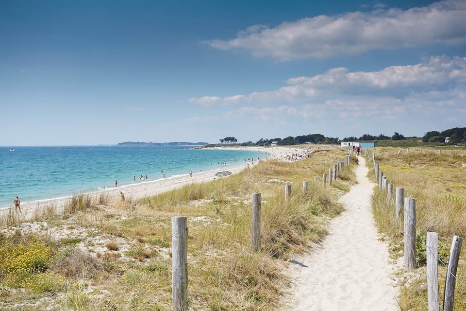 Neighbourhood, Beach, Supermarket/grocery shop