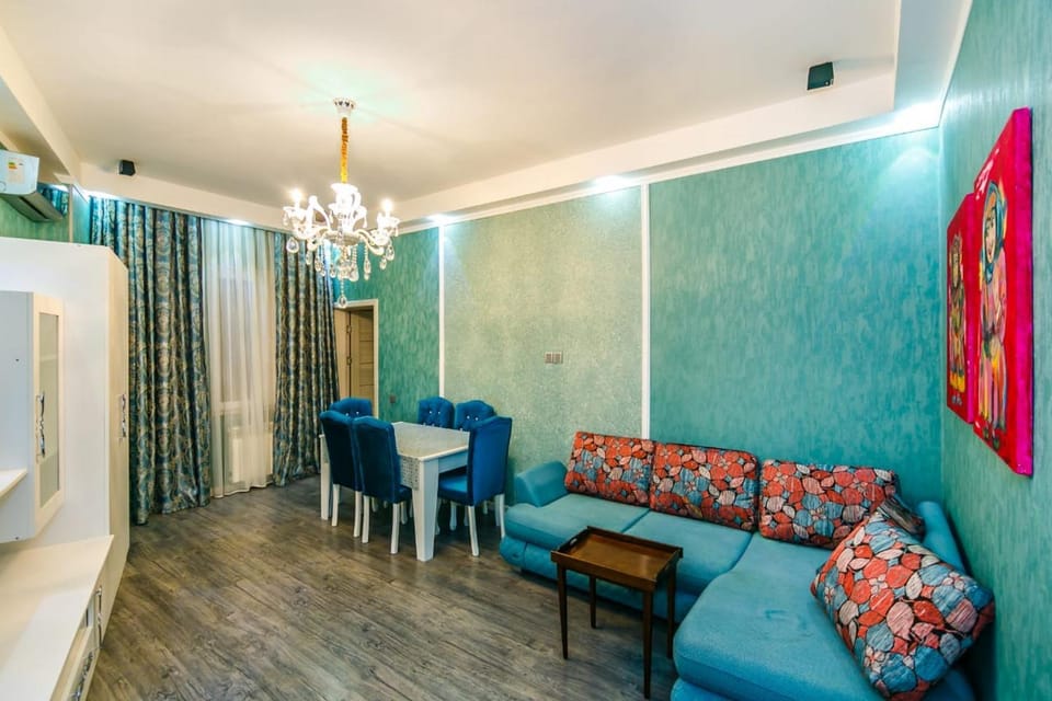 TV and multimedia, Kitchen or kitchenette, Living room, Dining area
