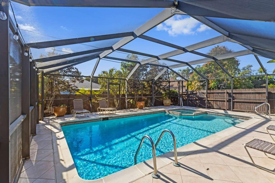 Day, Pool view, Swimming pool, Swimming pool, sunbed