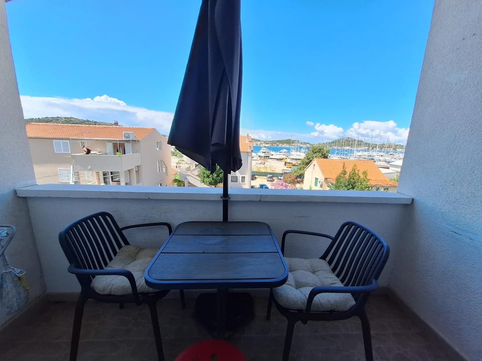 View (from property/room), Balcony/Terrace