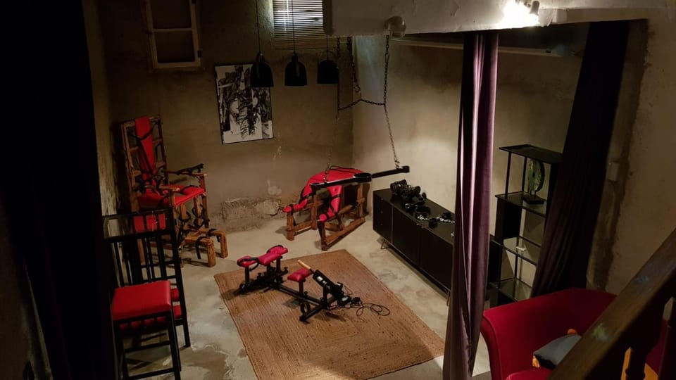 Love room Perpignan - week-end en amoureux Perpignan - Love room pour anniversaire Bed and Breakfast in Perpignan