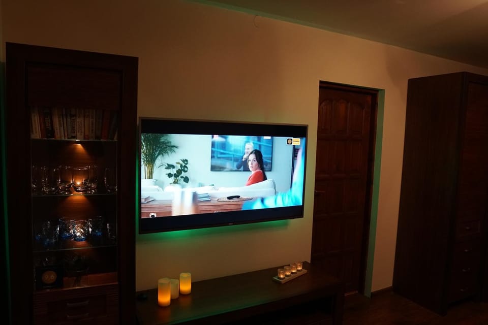 Communal lounge/ TV room, TV and multimedia