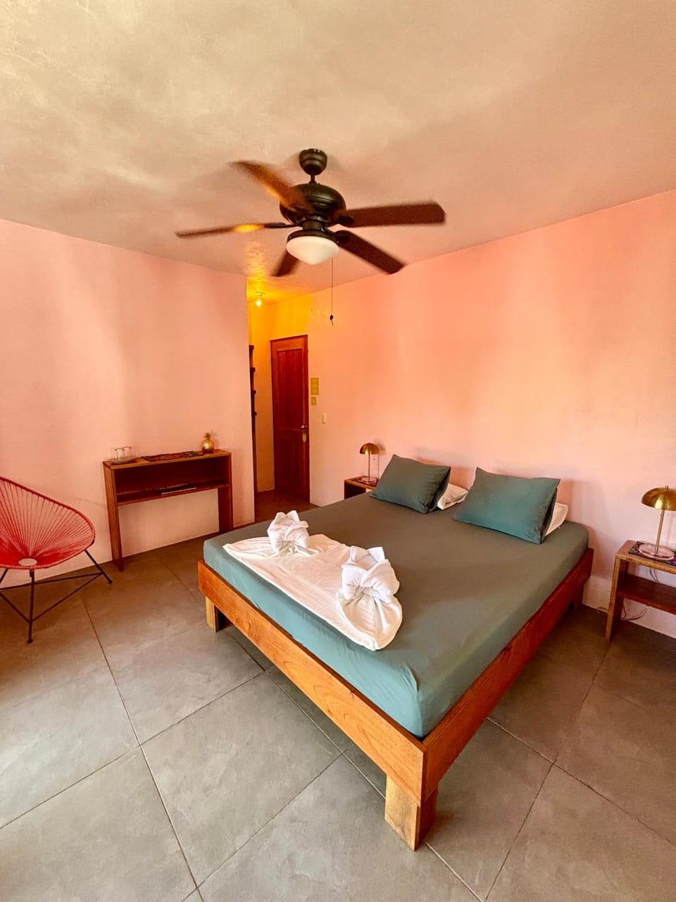 Bed, Photo of the whole room