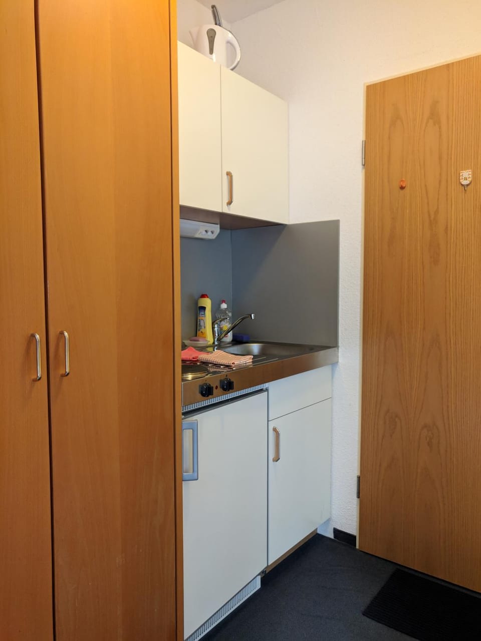 Kitchen or kitchenette