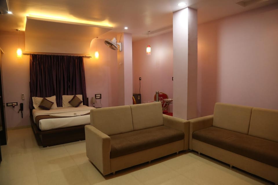 Living room, Photo of the whole room, Seating area
