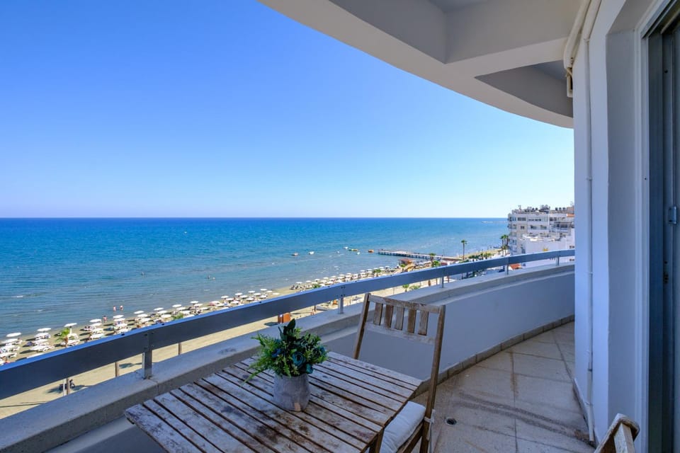 Day, Natural landscape, View (from property/room), View (from property/room), Balcony/Terrace, Beach, Sea view