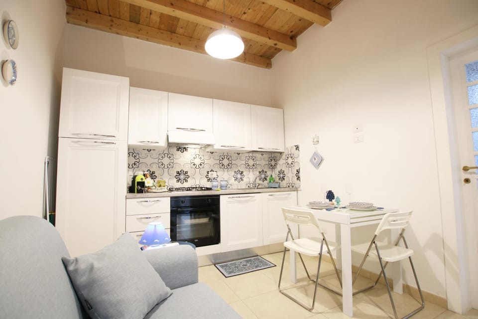 Living room, Communal kitchen