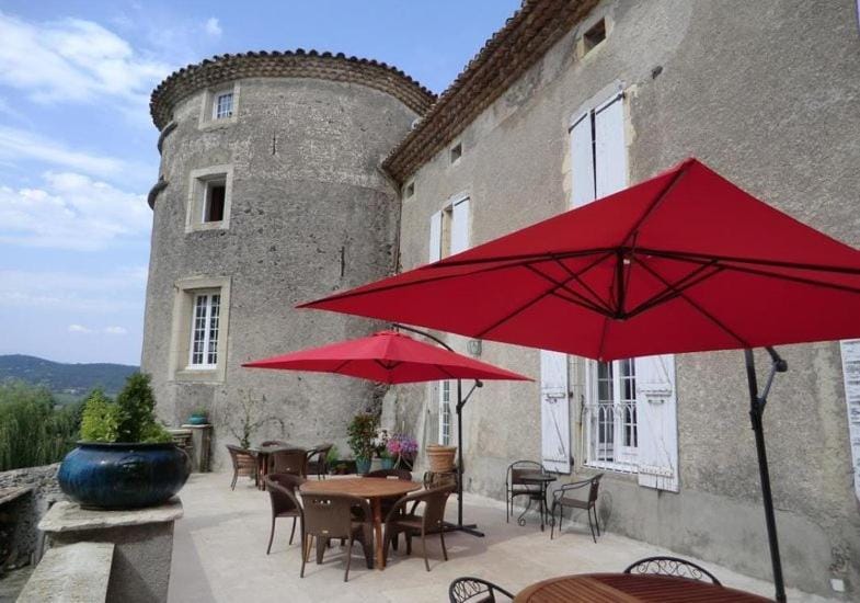 Patio, Facade/entrance