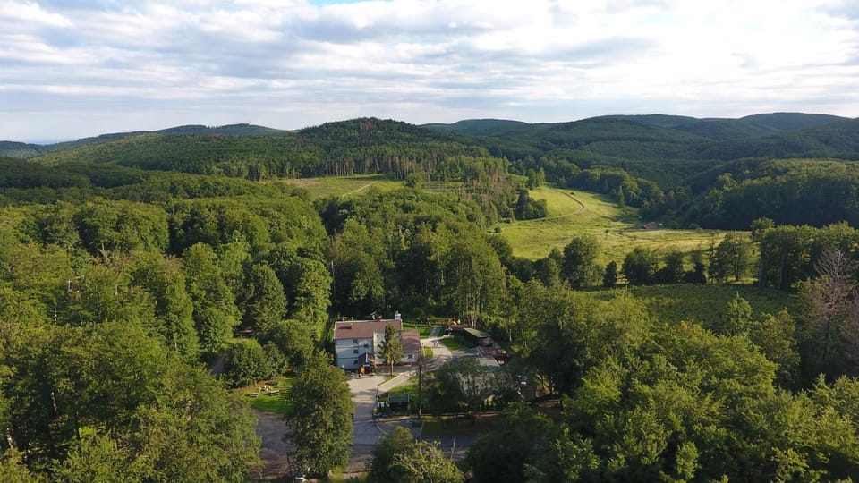 Day, Natural landscape, Bird's eye view, Mountain view