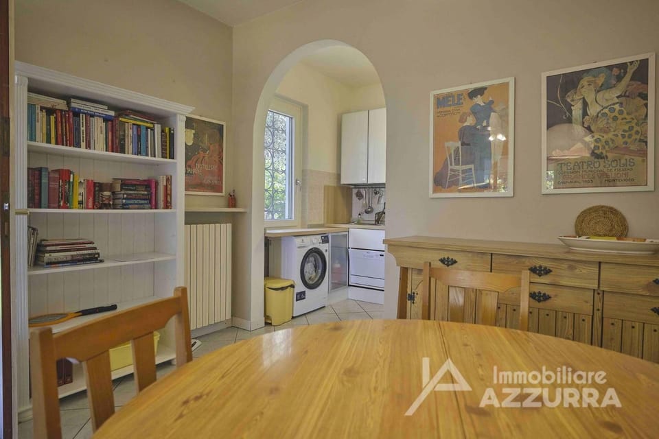 Kitchen or kitchenette, Living room, Seating area, Dining area, pet friendly, washing machine