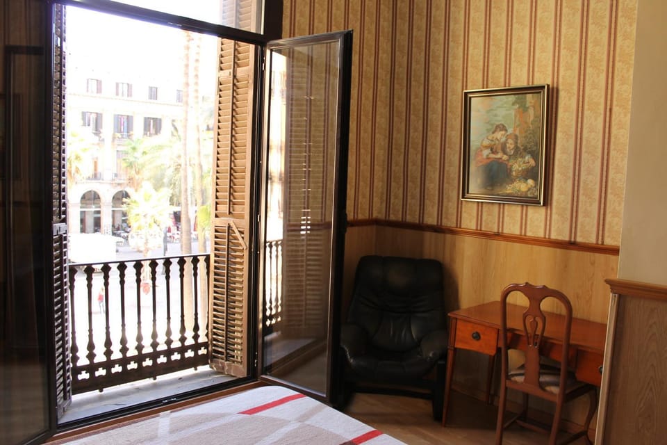Day, View (from property/room), Decorative detail