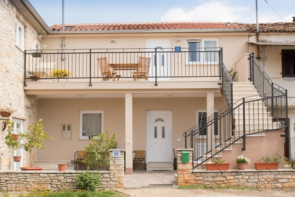 Property building, Balcony/Terrace