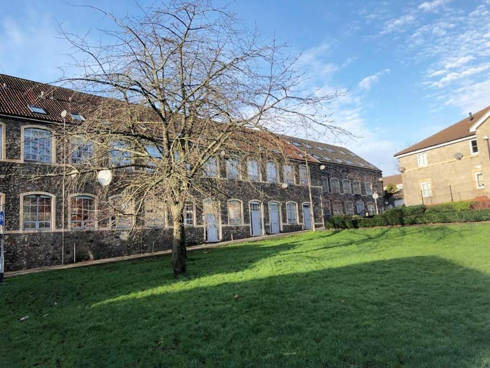 Superb Peaceful 1 bed apartment in St George. Apartment in Bristol