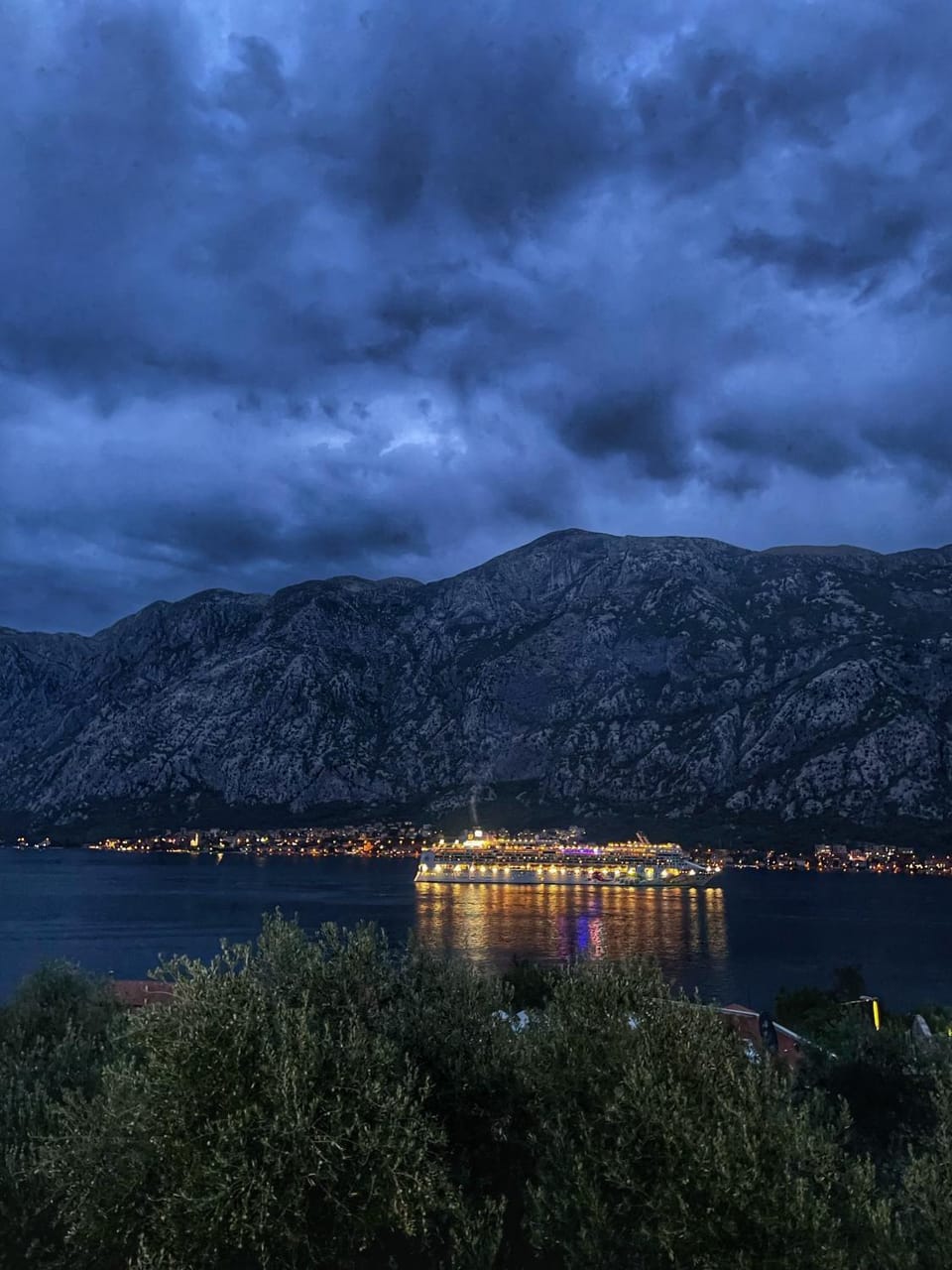 Apartments Krivokapic Prcanj with Bay view Apartment in Kotor Municipality