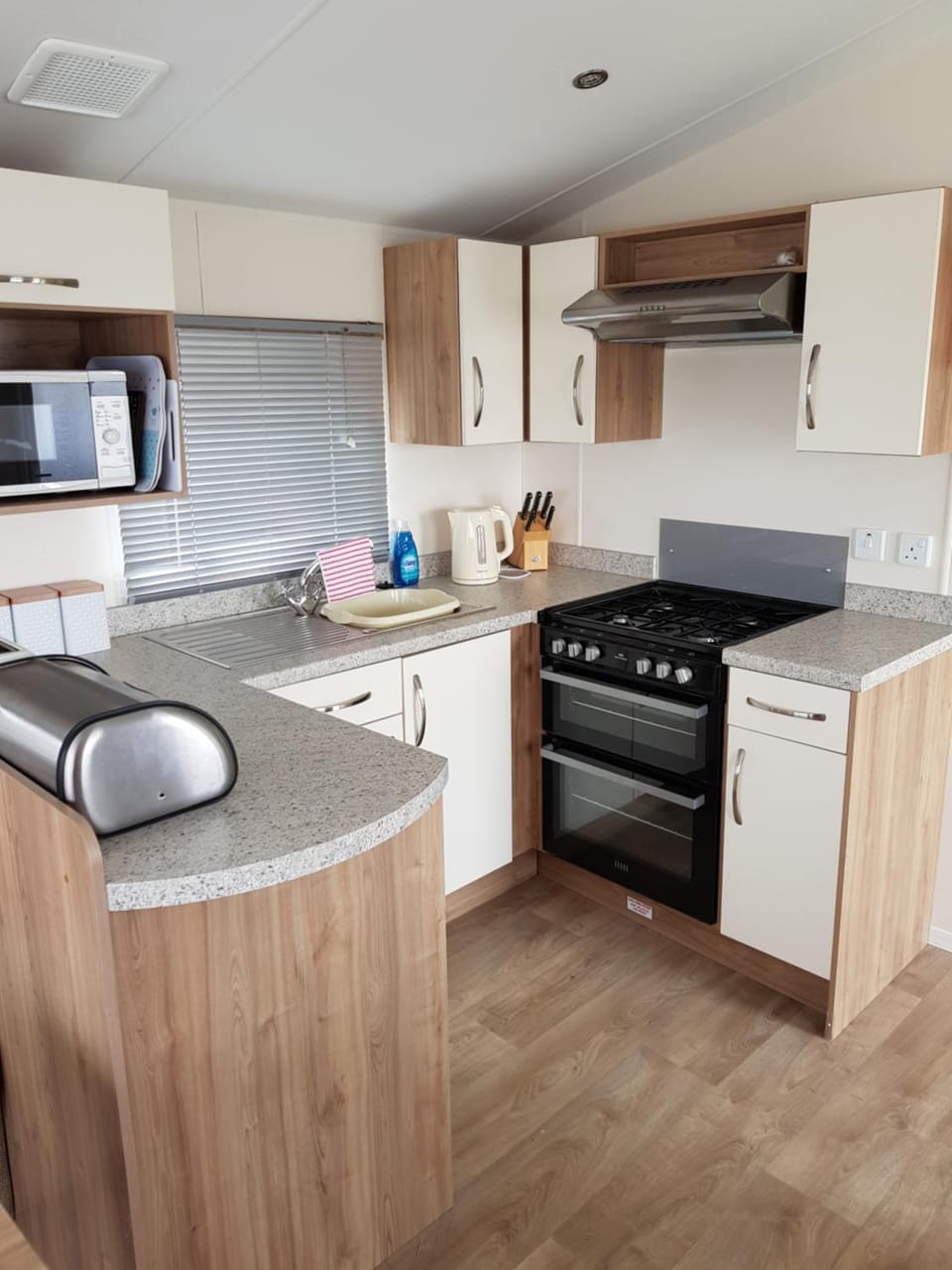 Caravan Willerby Rio Campground/ 
RV Resort in England
