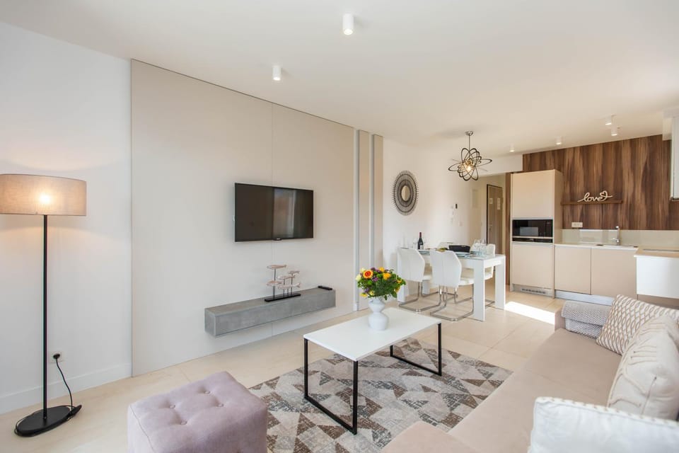 Villa 21 B Apartment in Okrug Gornji