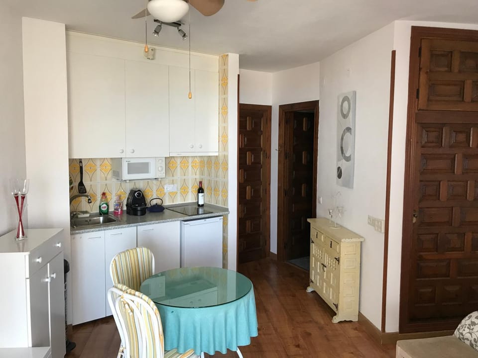 Kitchen or kitchenette, Living room, Dining area, Bedroom