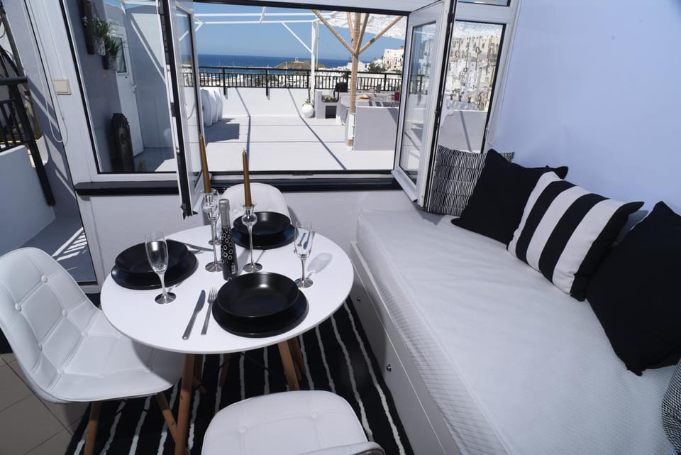 Balcony/Terrace, Seating area, Dining area, Sea view