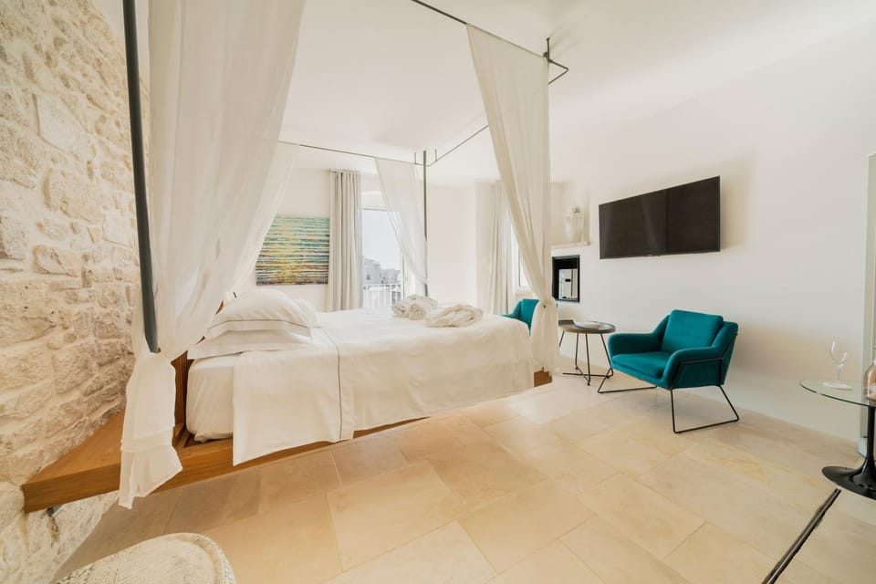 Antico Mondo Rooms & Suites Bed and Breakfast in Polignano a Mare