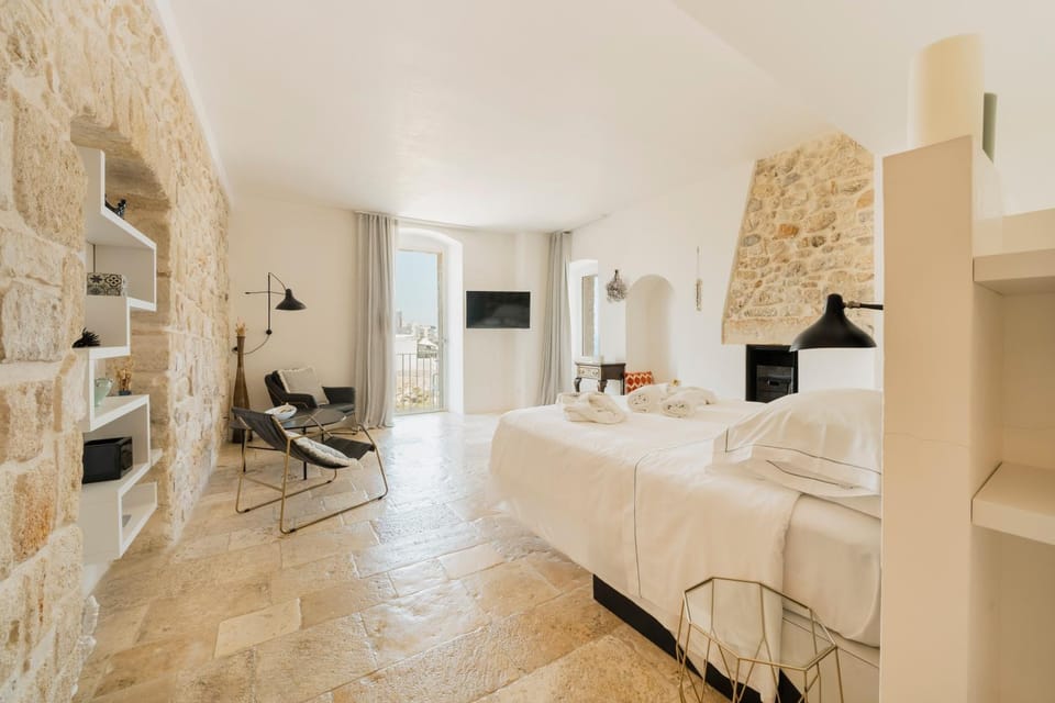 Antico Mondo Rooms & Suites Bed and Breakfast in Polignano a Mare