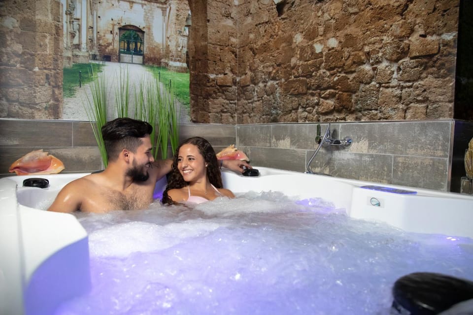 LA VEGUILLA DELUXE JACUZZi Apartment in Aragon