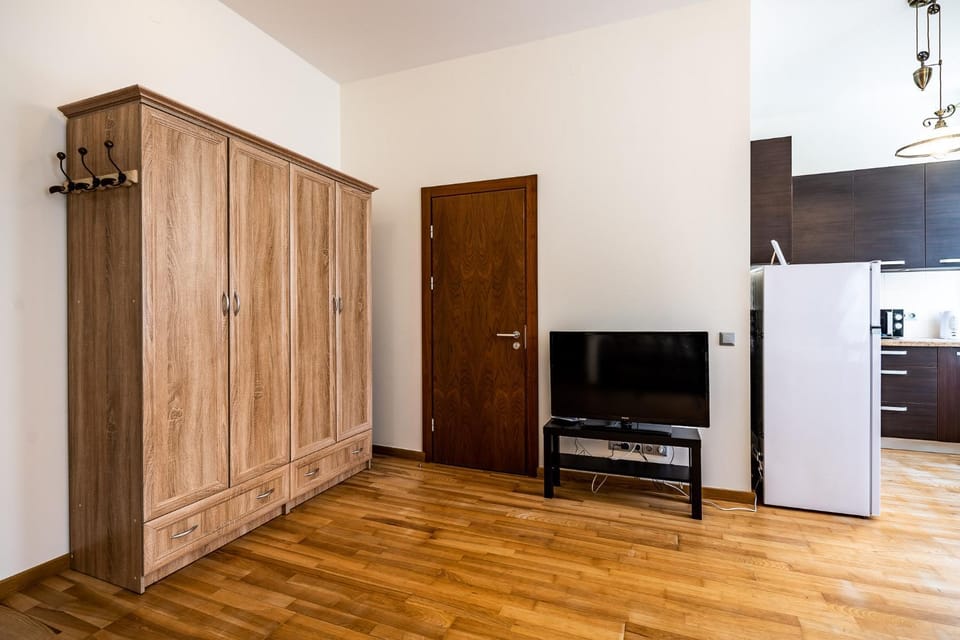TV and multimedia, wardrobe