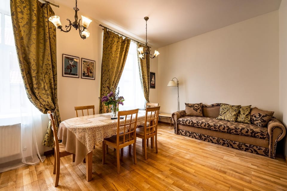 Living room, Seating area, Dining area